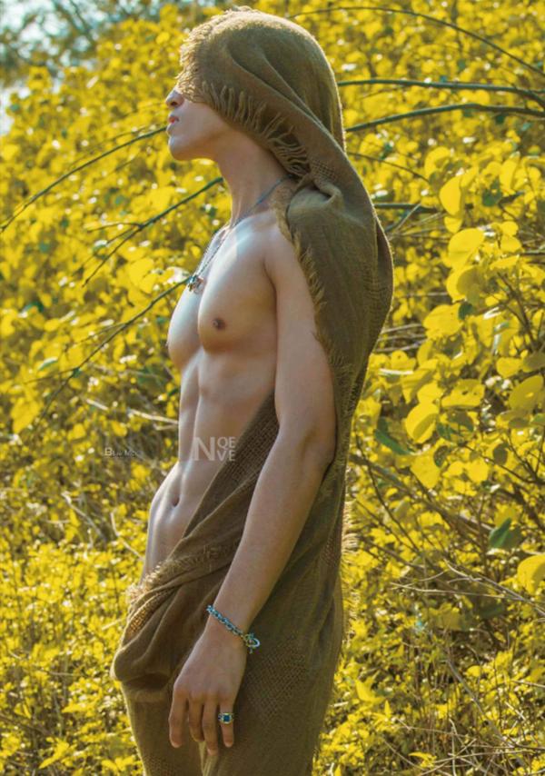 Whoseman-4-明星教練男丁格爾-芬達-全裸非全見寫真書